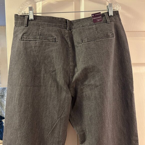 Ladies NWT Gloria Vanderbilt dark grey trouser jeans, straight leg - Picture 2 of 13